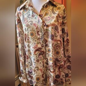 Miley And Molly BNWT Floral Paisley Cream Button-Up Blouse